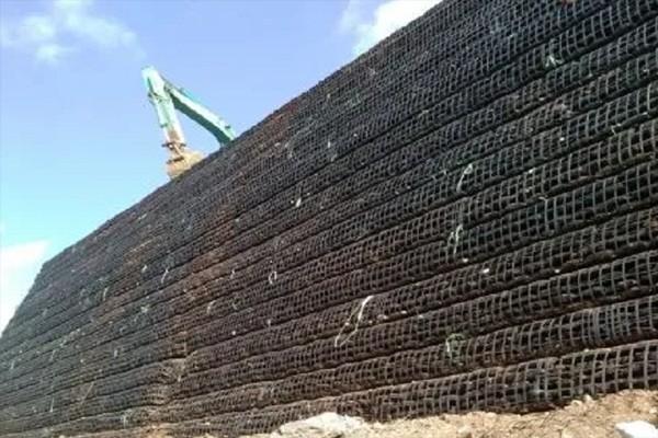 高韌性聚酯紗線集束土工格柵施工規范  第3張